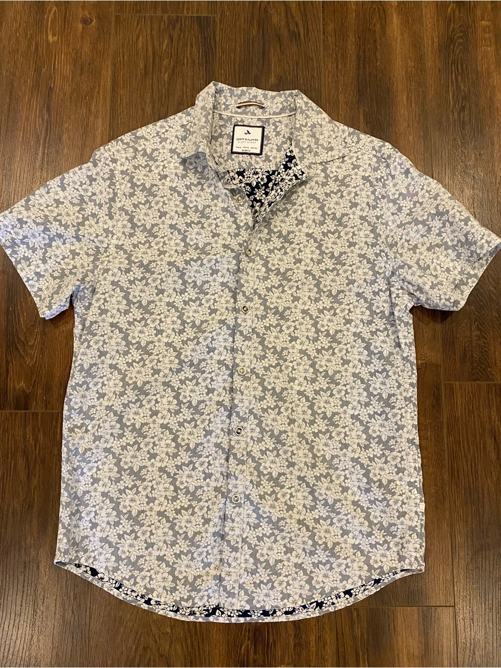 Denim & Flower cotton button down short sleeve floral shirt size medium